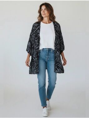 Pokoloko Black & Gray Leaf-Print Open Kimono